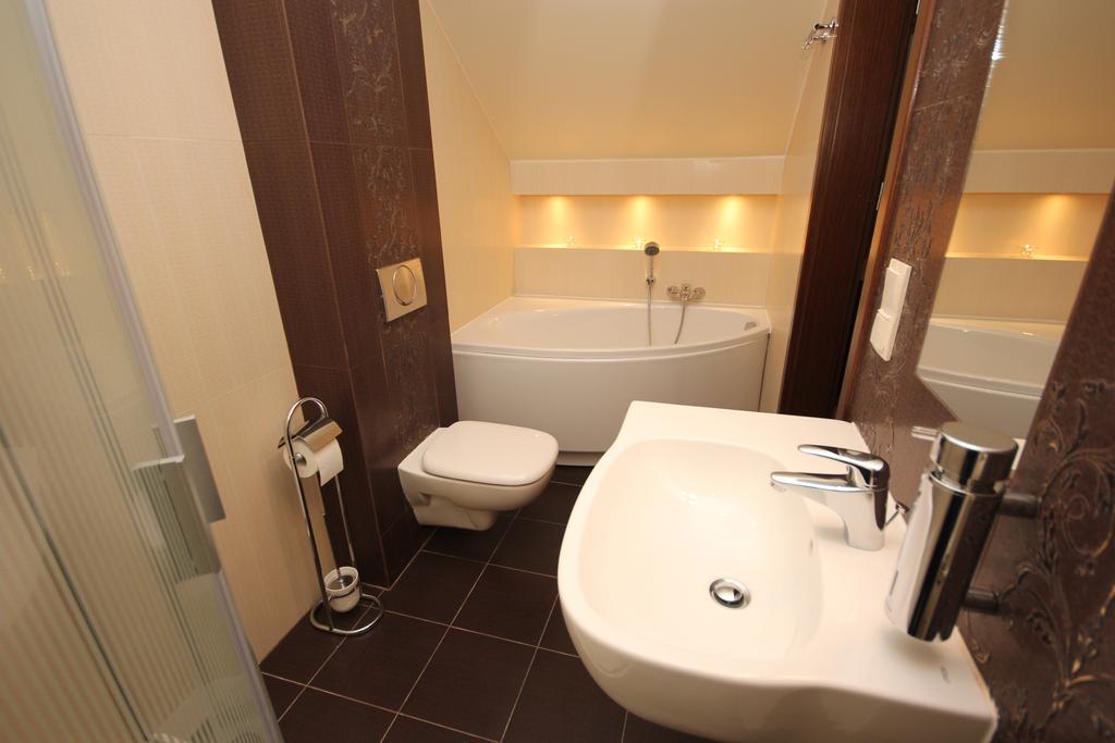 Biala Akacja Resort & Business Prudnik Habitación foto